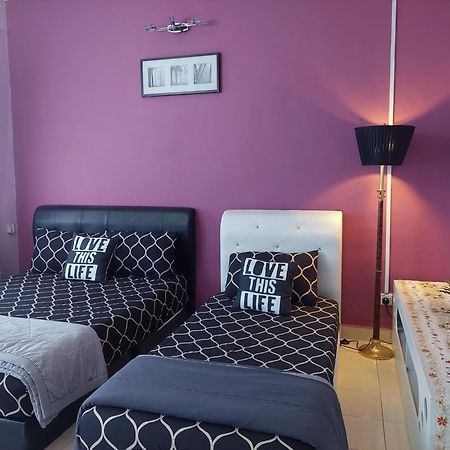E&A Homestay Klia/ Sepang/ Nilai Exteriér fotografie