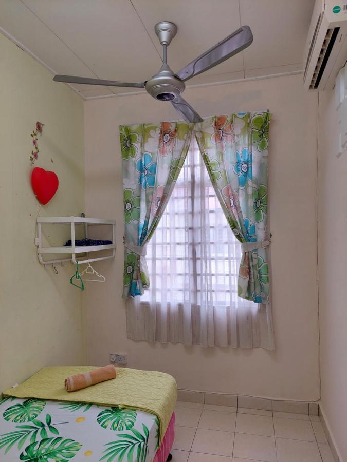 E&A Homestay Klia/ Sepang/ Nilai Exteriér fotografie